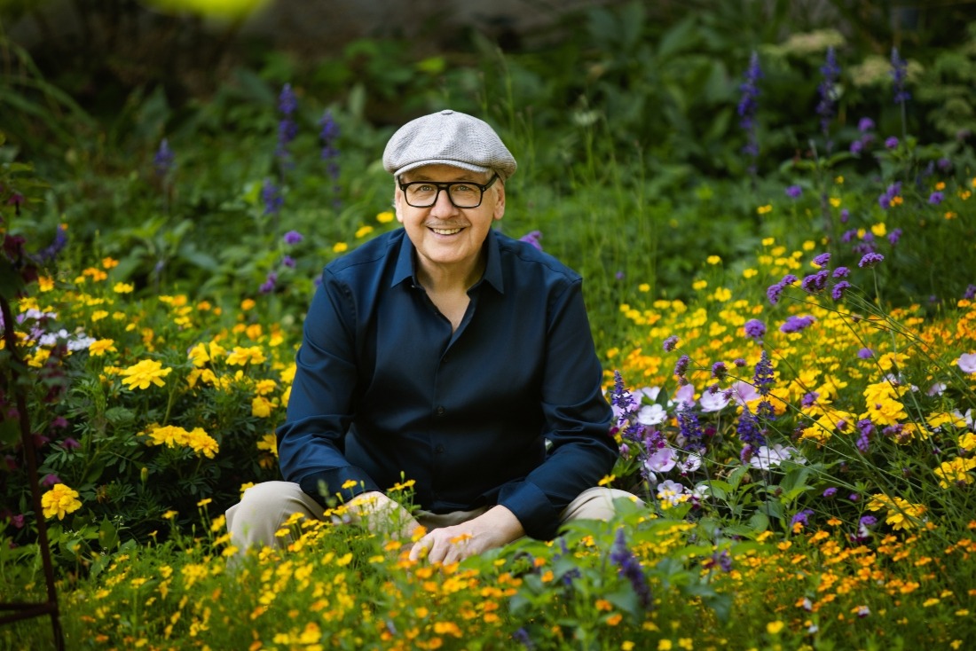 Bernward Koch – Behind the Hills
