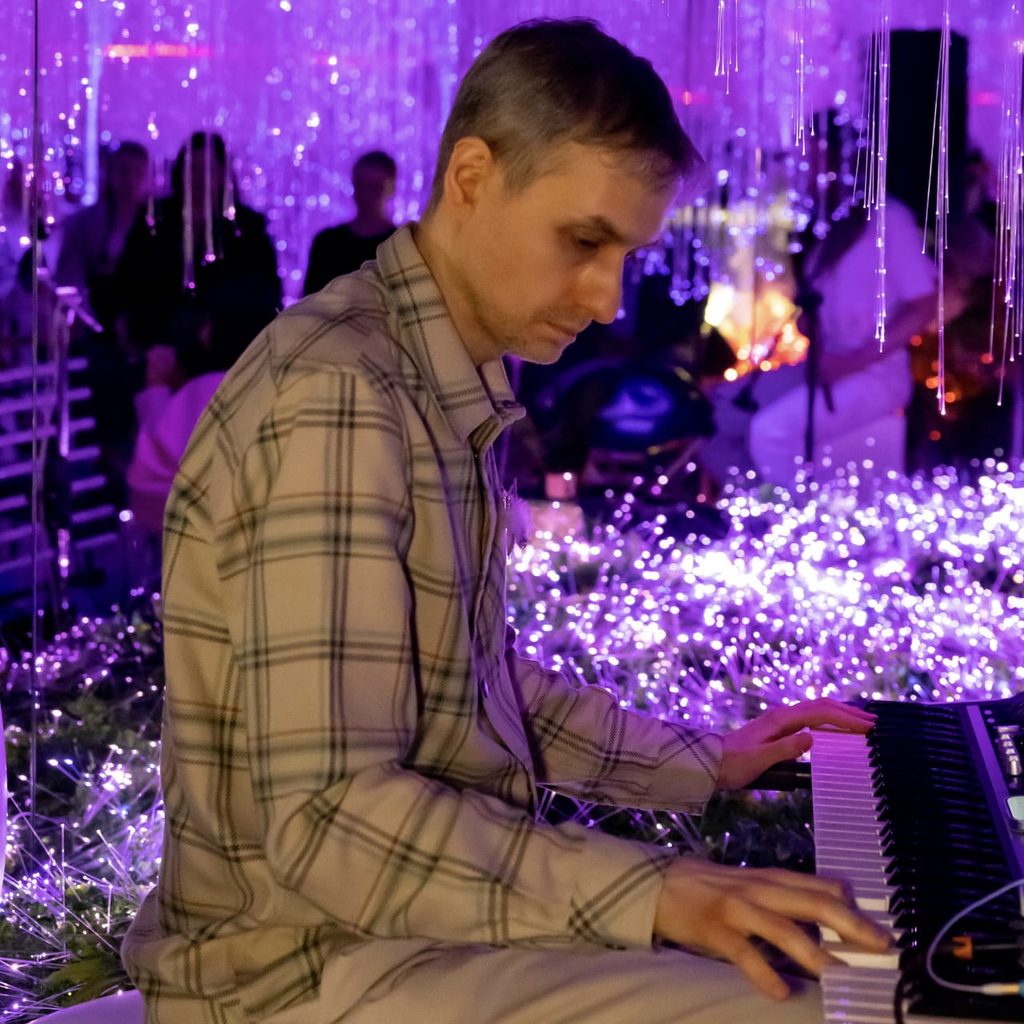 Ashot Danielyan — Make Classical Music Great Again Ashot Danielyan — Make Classical Music Great Again (Review)
